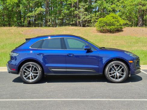 Certified 2026 Porsche Macan AWD/4WD image 31
