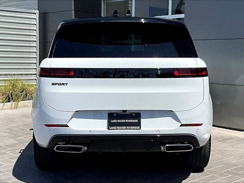New 2026 Land Rover Range Rover Sport Dynamic SE AWD/4WD image 4