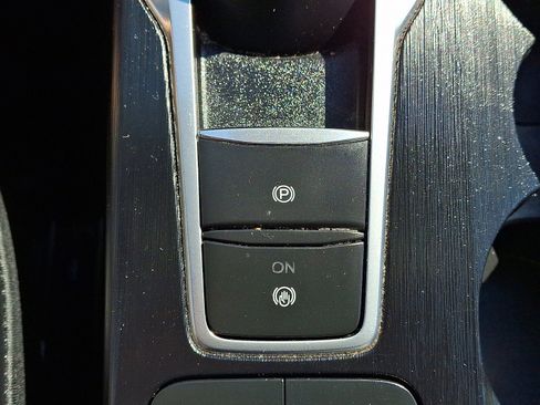 Used 2025 Ford Escape ST-Line Select AWD/4WD image 25