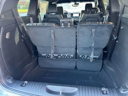 New 2026 Chrysler Pacifica Select image 8