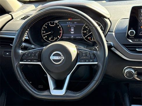Used 2024 Nissan Altima 2.5 SR image 13