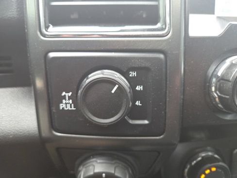 Used 2020 Ford F150 XLT w/ Equipment Group 302A Luxury AWD/4WD image 23