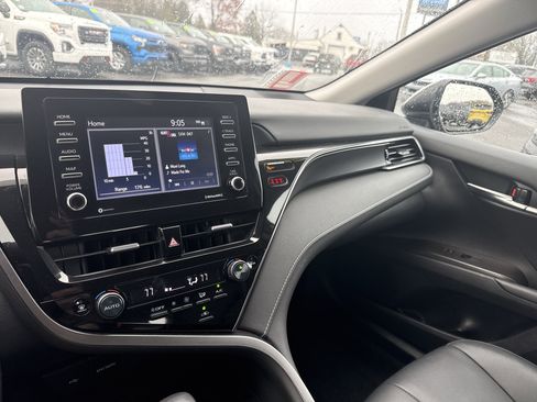 Used 2023 Toyota Camry SE image 21