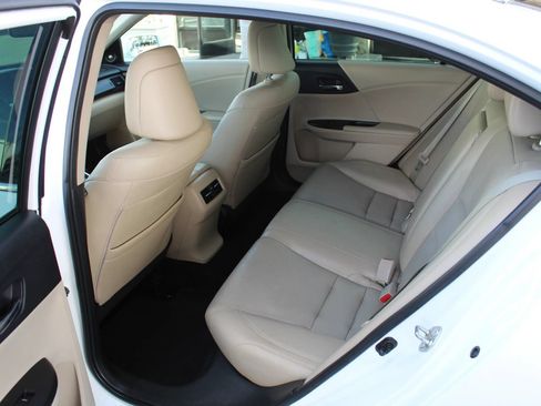 Used 2015 Honda Accord EX-L image 12