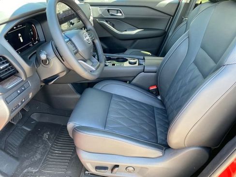 New 2026 Nissan Rogue Platinum w/ Platinum Premium Package image 10