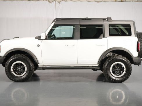 Used 2023 Ford Bronco Outer Banks w/ Sasquatch Package AWD/4WD image 2