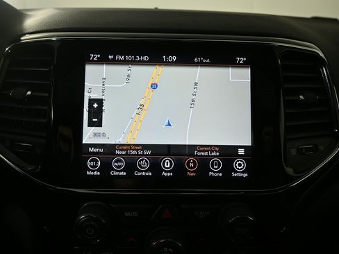 Used 2021 Jeep Grand Cherokee Laredo X image 28