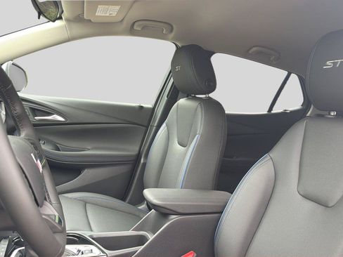 New 2026 Buick Encore GX Sport Touring w/ Advanced Technology Package AWD/4WD image 17