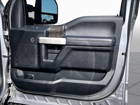Used 2020 Ford F250 Lariat AWD/4WD image 23