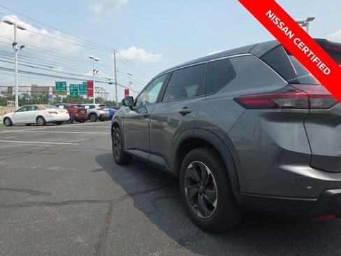 Certified 2024 Nissan Rogue SV AWD/4WD image 7