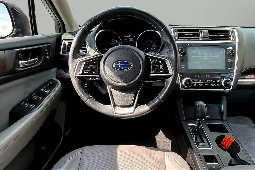 Used 2018 Subaru Outback 3.6R Limited AWD/4WD image 8