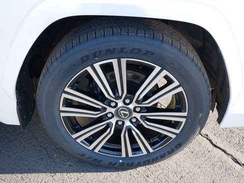 Certified 2026 Lexus LX 700h Luxury w/ Appearance Package AWD/4WD image 8