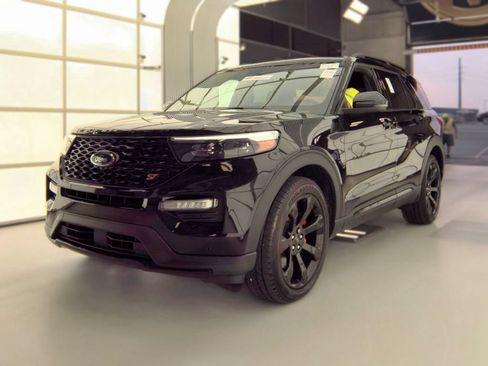 Used 2023 Ford Explorer ST w/ Equipment Group 401A AWD/4WD image 2