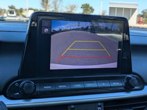 Certified 2022 Kia Forte LXS w/ LXS Technology Package image 21