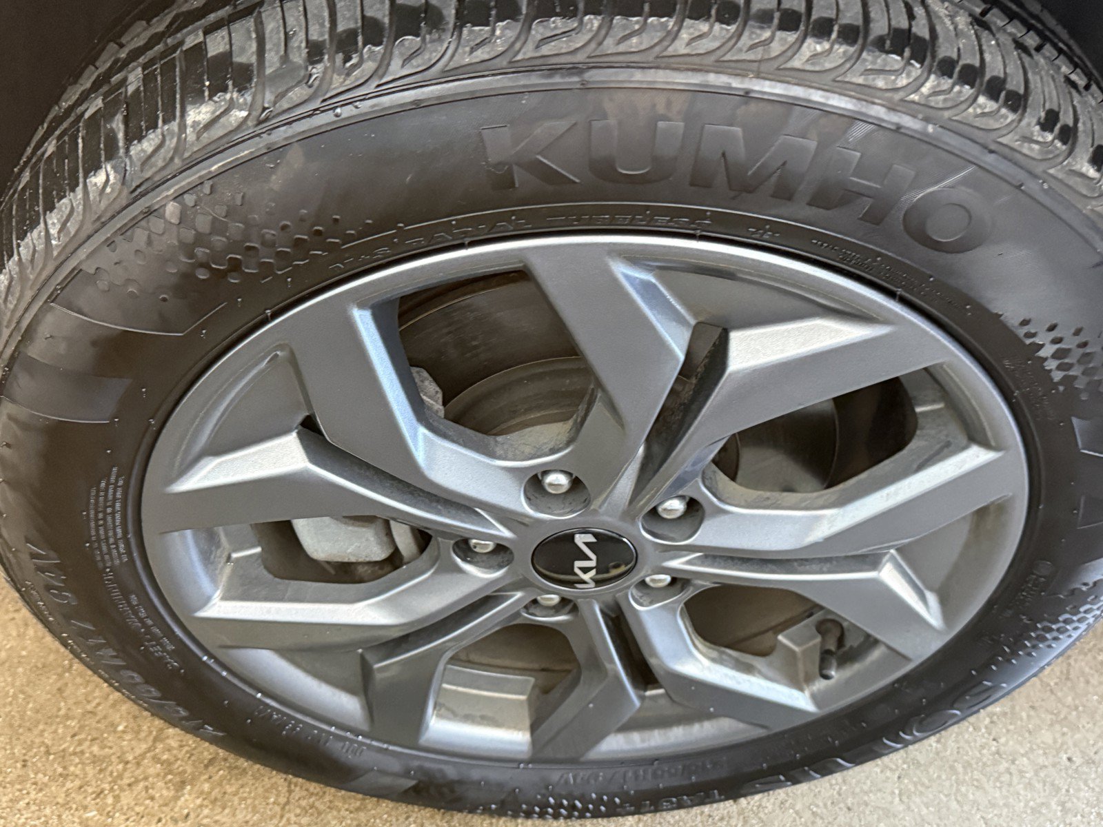Used 2024 Kia Seltos LX AWD/4WD image 34