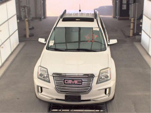 Used 2017 GMC Terrain Denali AWD/4WD image 2
