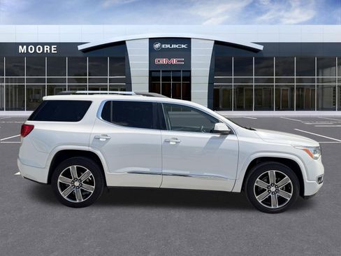 Used 2017 GMC Acadia Denali w/ Technology Package FWD image 2