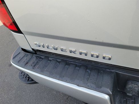 Used 2017 Chevrolet Silverado 1500 LT w/ All Star Edition image 20