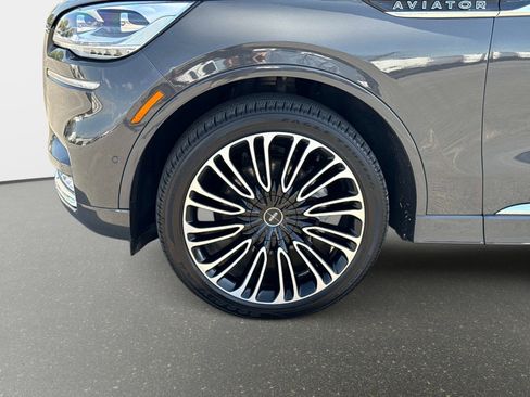 Used 2023 Lincoln Aviator Black Label w/ Dynamic Handling Package AWD/4WD image 12