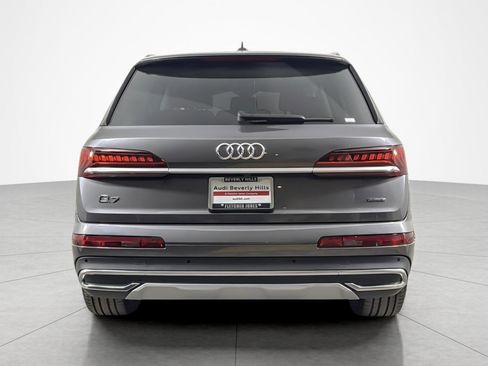 Used 2023 Audi Q7 2.0T Premium w/ Convenience Package AWD/4WD image 4