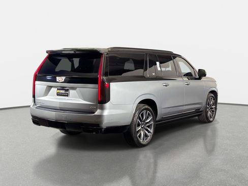 Used 2024 Cadillac Escalade ESV Sport w/ Touring Package AWD/4WD image 7