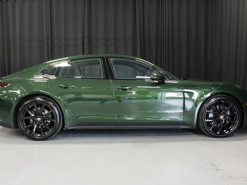 Used 2025 Porsche Panamera 4 image 12