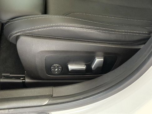 Used 2023 BMW 330e w/ Convenience Package image 13