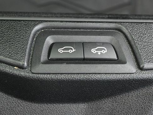 Used 2020 BMW X7 xDrive40i w/ Premium Package AWD/4WD image 44