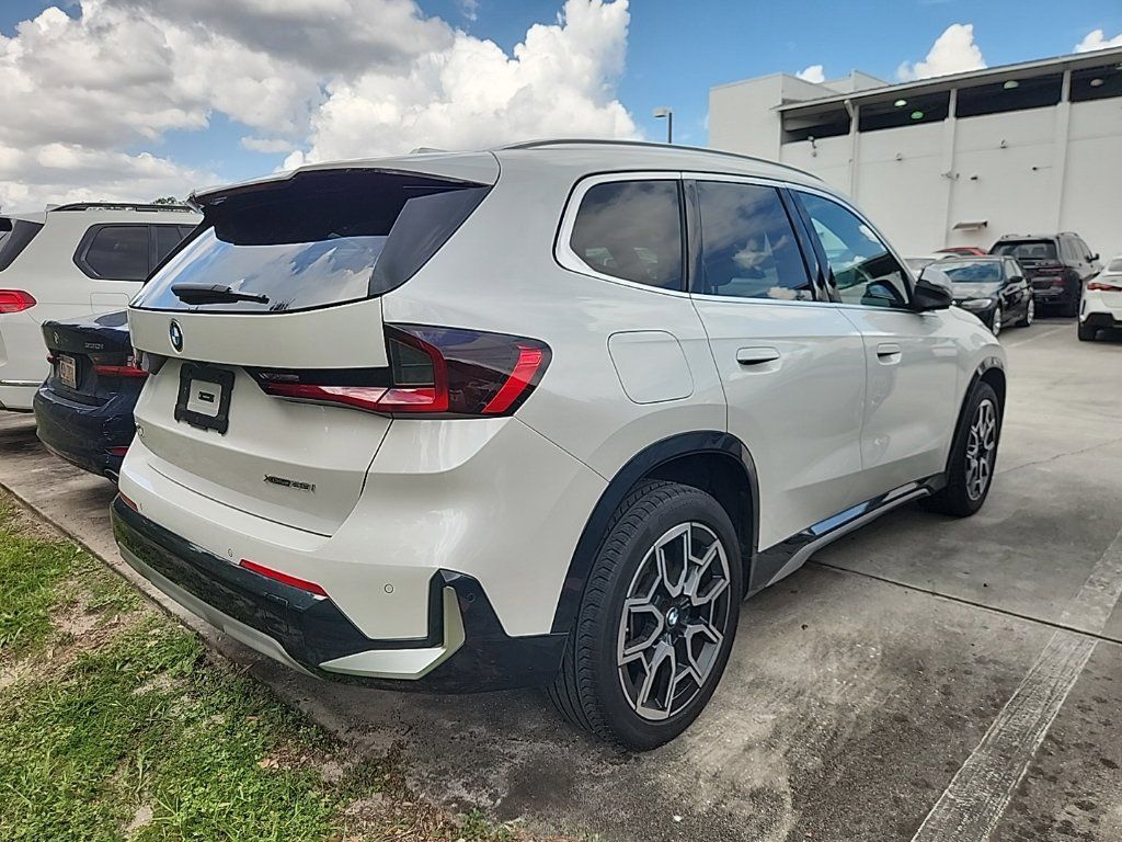 Used 2023 BMW X1 xDrive28i w/ Convenience Package AWD/4WD image 2