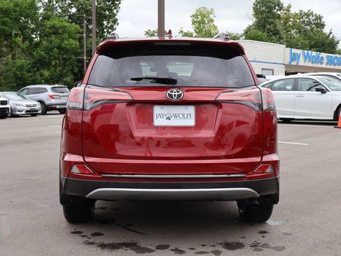 Used 2018 Toyota RAV4 XLE AWD/4WD image 6