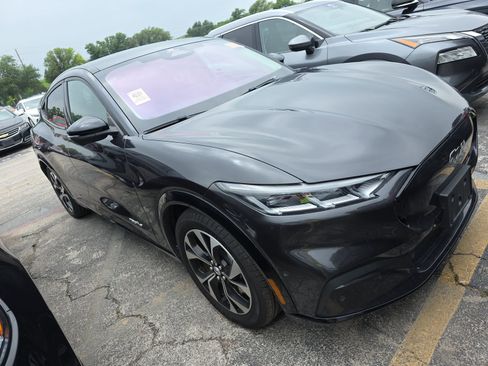 Used 2022 Ford Mustang Mach-E Premium RWD image 4
