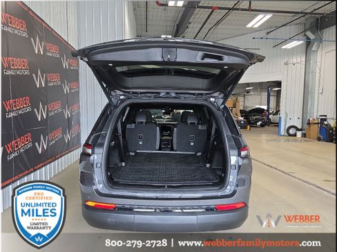 Used 2024 Jeep Grand Cherokee L Limited w/ Luxury Tech Group II AWD/4WD image 6