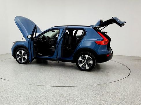 Used 2023 Volvo XC40 B5 Plus w/ Driver Assist Package image 12