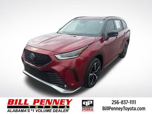 Used 2022 Toyota Highlander XSE image 1