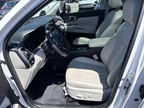 Used 2023 Kia Sorento EX w/ Panoramic Sunroof Package FWD image 14