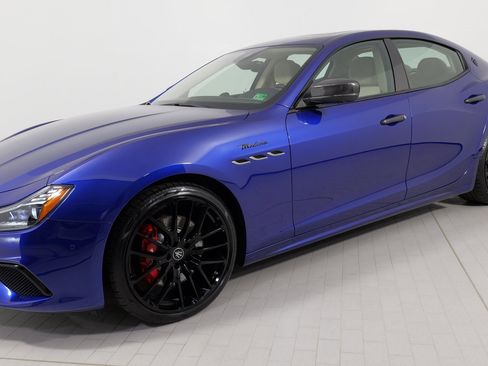 Used 2022 Maserati Ghibli Modena image 4