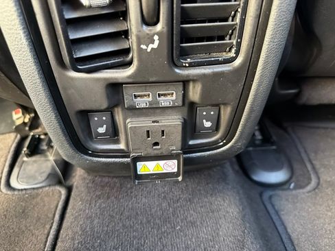 Used 2022 Dodge Durango R/T w/ Blacktop Package AWD/4WD image 23