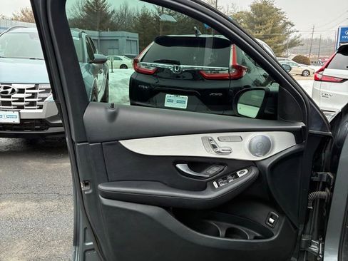Used 2019 Mercedes-Benz GLC 300 4MATIC image 47