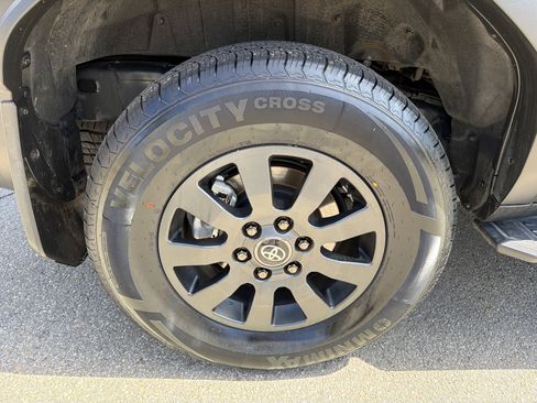 Used 2024 Toyota Land Cruiser image 17