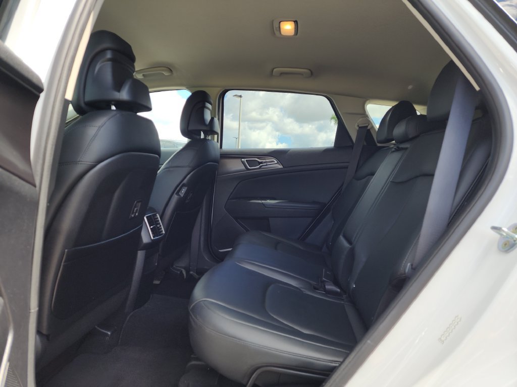 Certified 2023 Kia Sportage EX FWD image 15