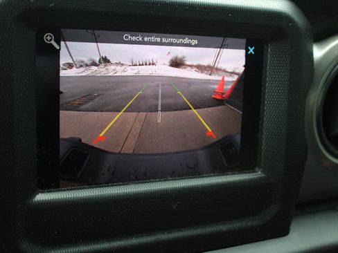 Used 2022 Jeep Gladiator Sport image 27