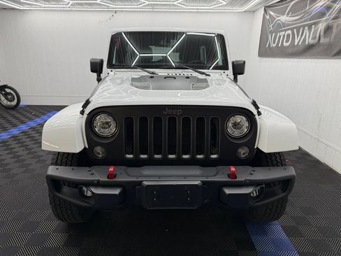 Used 2017 Jeep Wrangler Unlimited Rubicon AWD/4WD image 4