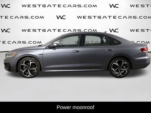 Used 2022 Volkswagen Passat 2.0T R-Line FWD image 5