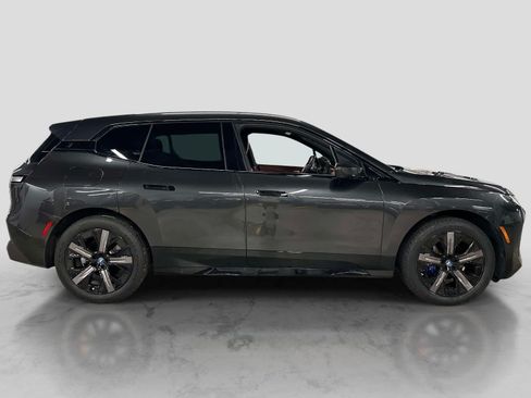 Used 2024 BMW iX xDrive50 w/ Premium Package AWD/4WD image 5