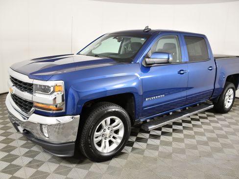 Used 2018 Chevrolet Silverado 1500 LT w/ All Star Edition AWD/4WD image 10