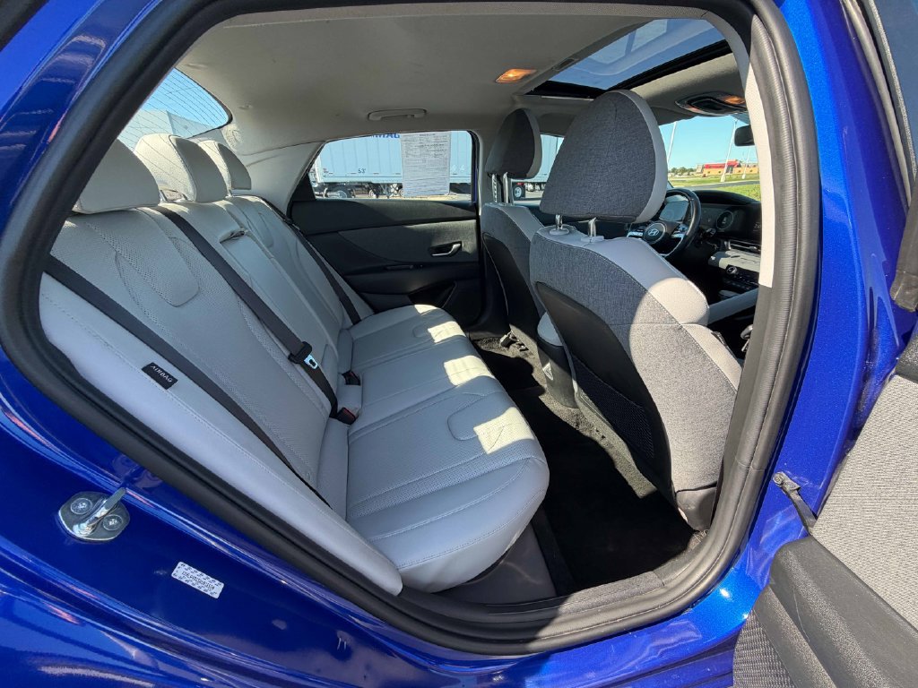 Used 2024 Hyundai Elantra Limited FWD image 25