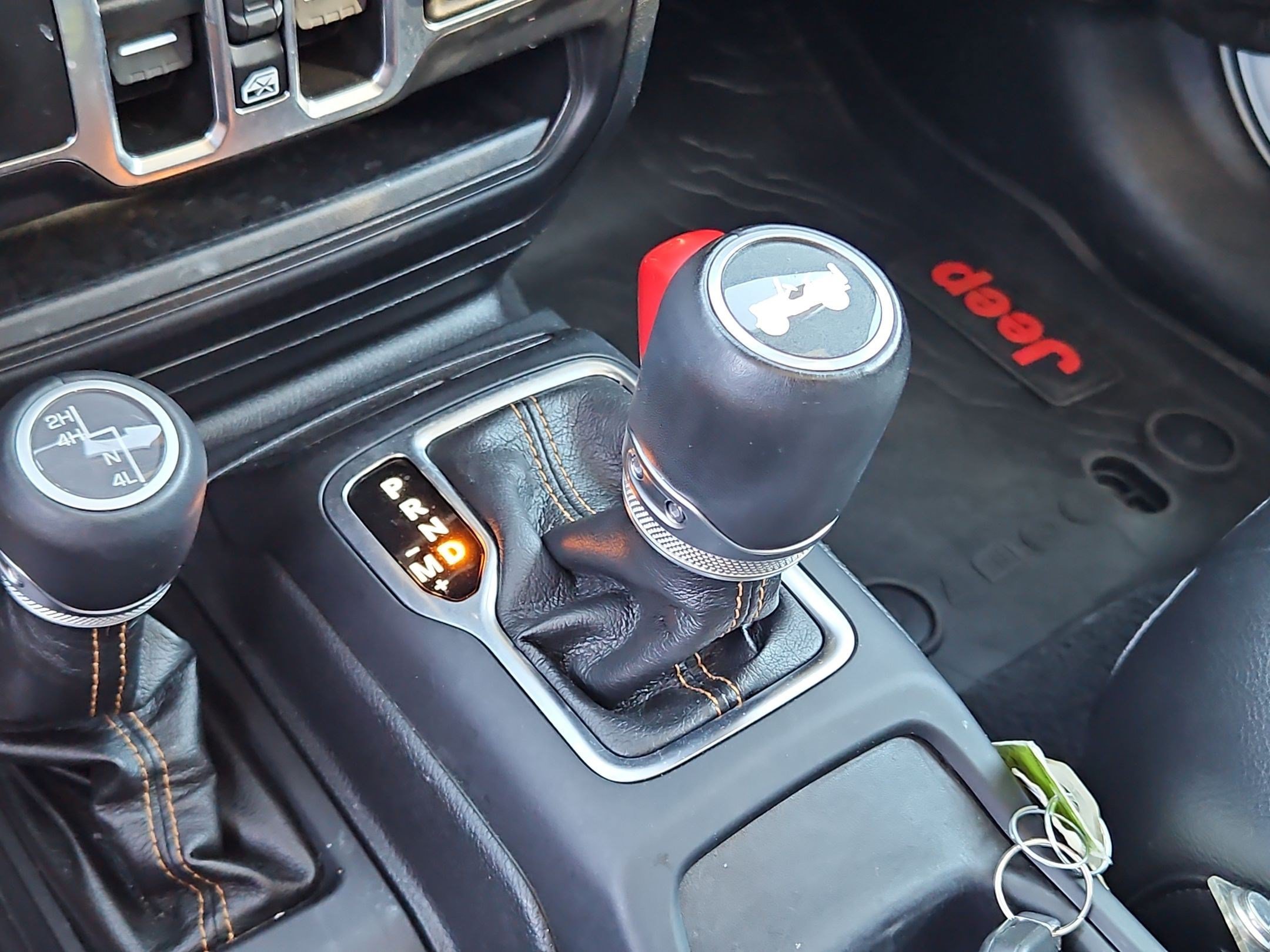 Used 2023 Jeep Wrangler Unlimited Sahara AWD/4WD image 24