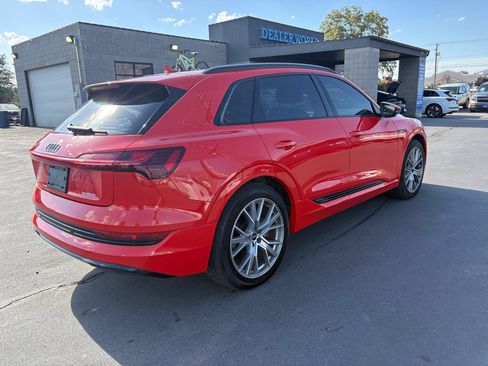 Used 2021 Audi e-tron Prestige w/ Prestige Package AWD/4WD image 6