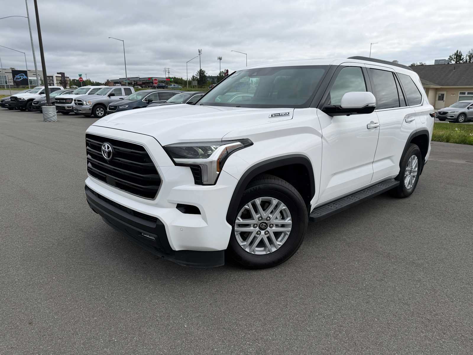 Used 2026 Toyota Sequoia SR5 w/ SR5 Premium Package AWD/4WD image 1