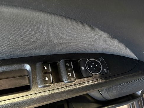 Used 2020 Ford Fusion SE image 15